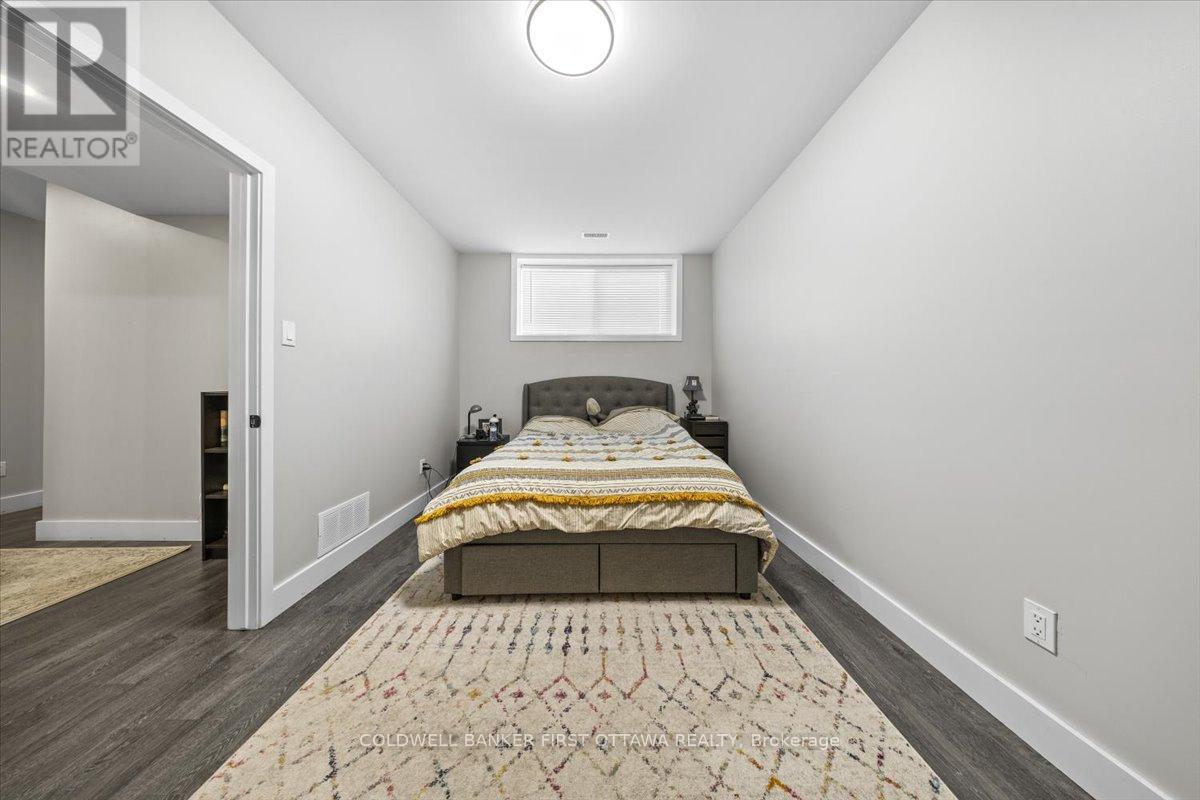 A/b - 22 Inverkip Avenue, Ottawa, Ontario  K1T 4B7 - Photo 13 - X12382810