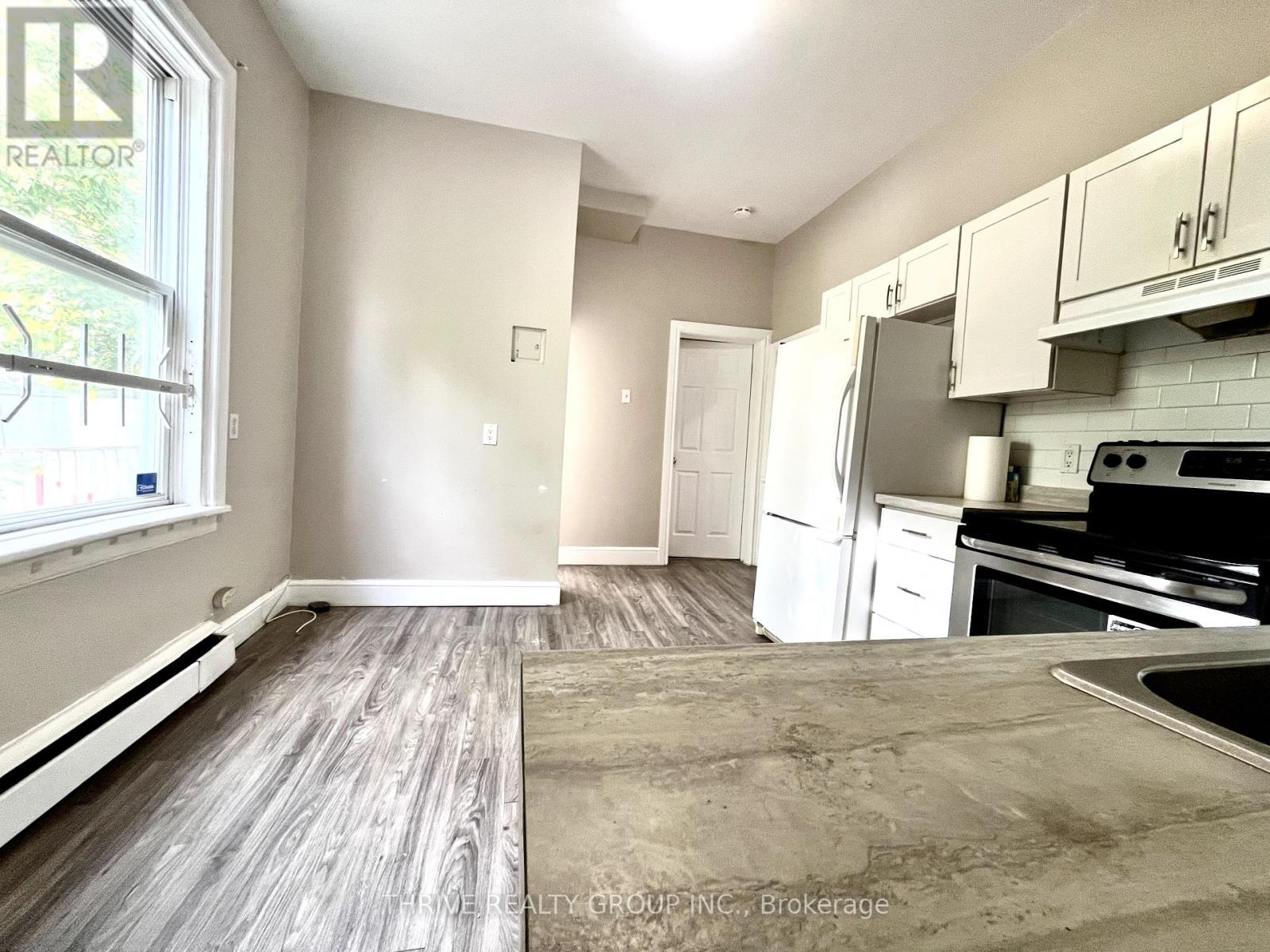 448 Simcoe Street, London East, Ontario  N6B 1K2 - Photo 1 - X12382796