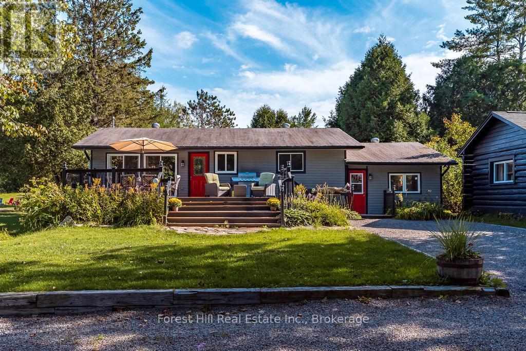 1076 Harvey Avenue, Algonquin Highlands, Ontario  P0A 1E0 - Photo 5 - X12377402