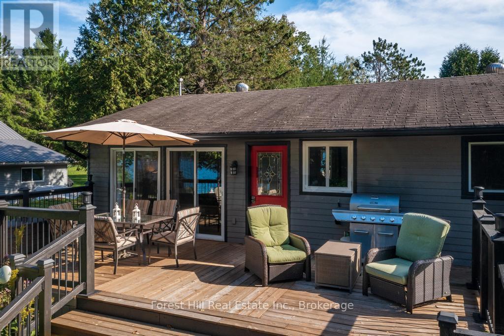 1076 Harvey Avenue, Algonquin Highlands, Ontario  P0A 1E0 - Photo 7 - X12377402