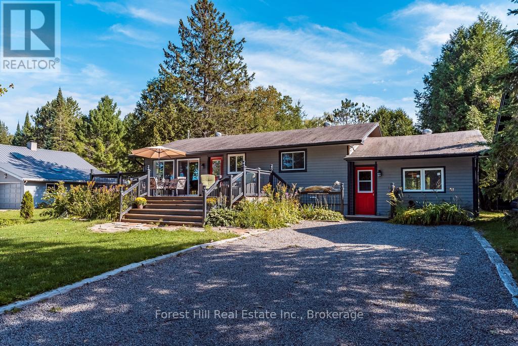 1076 Harvey Avenue, Algonquin Highlands, Ontario  P0A 1E0 - Photo 6 - X12377402