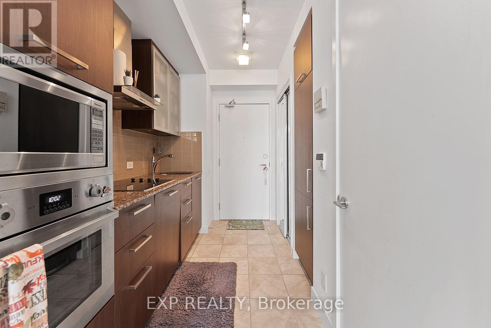 3702 - 14 York Street, Toronto, Ontario  M5J 0B1 - Photo 4 - C12382805