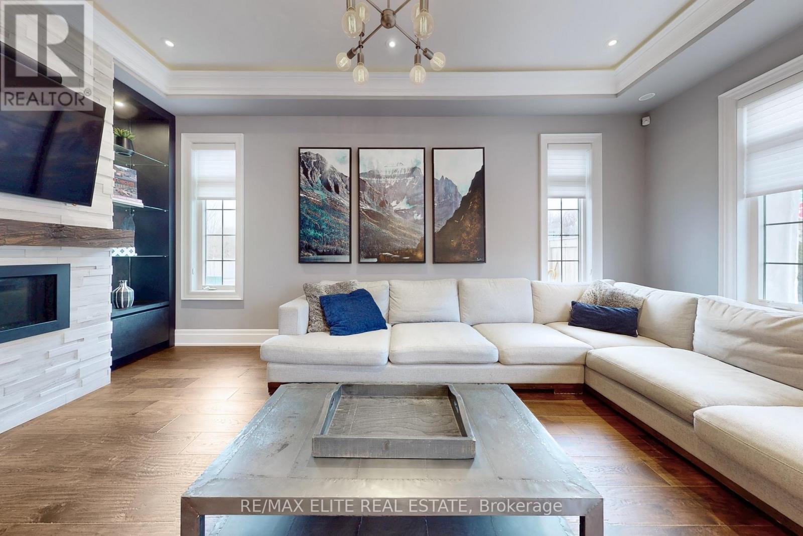 7 Colyton Court, Aurora (Aurora Grove), Ontario  L4G 6Z6 - Photo 10 - N12382795