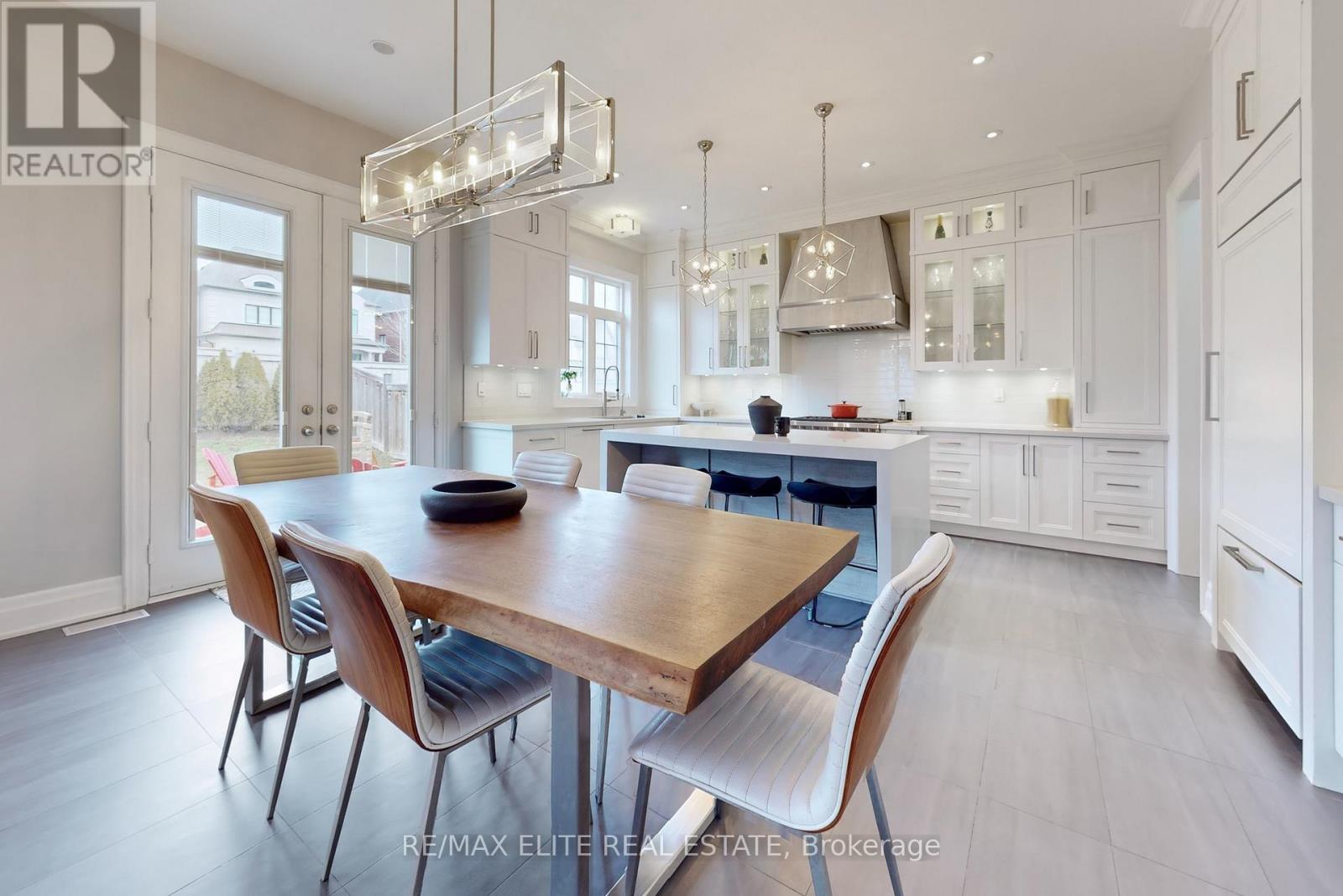 7 Colyton Court, Aurora (Aurora Grove), Ontario  L4G 6Z6 - Photo 18 - N12382795