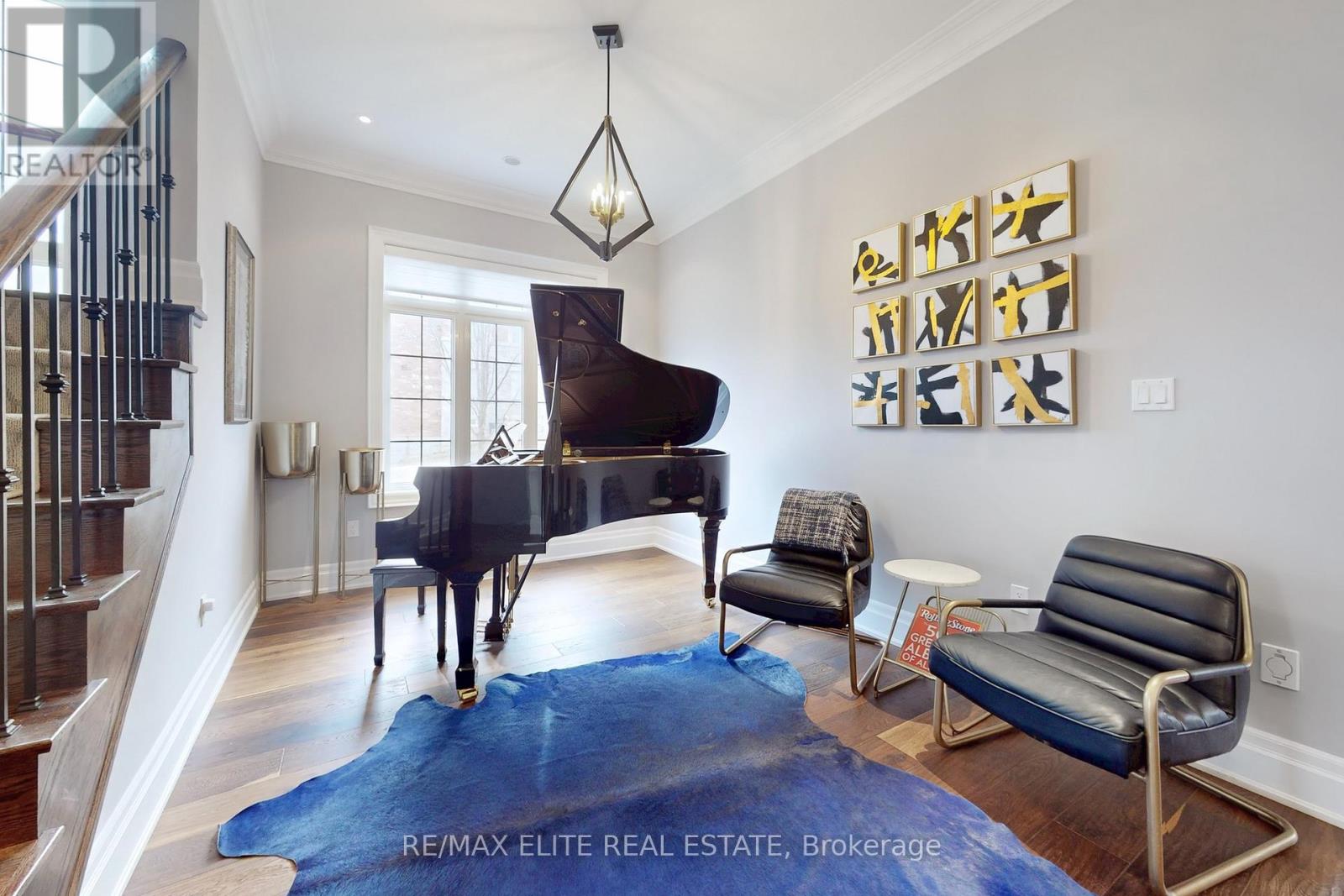 7 Colyton Court, Aurora (Aurora Grove), Ontario  L4G 6Z6 - Photo 3 - N12382795