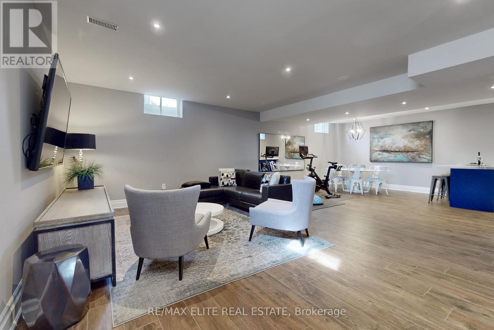 7 Colyton Court, Aurora (Aurora Grove), Ontario  L4G 6Z6 - Photo 41 - N12382795