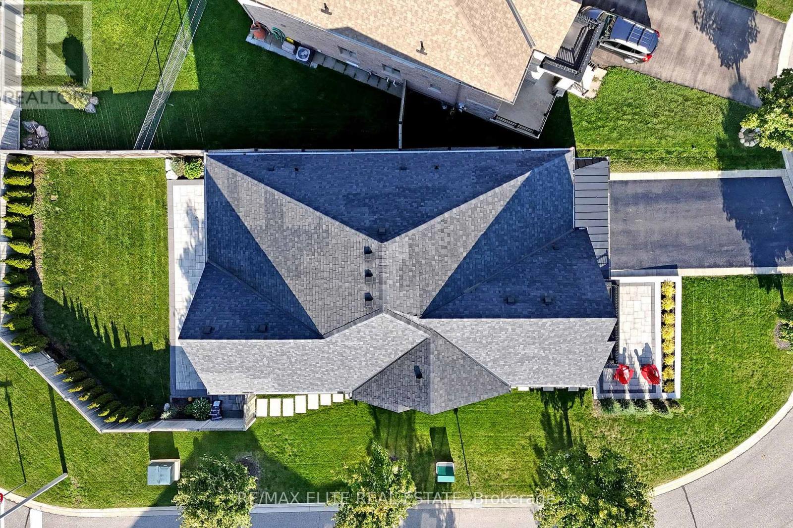 7 Colyton Court, Aurora (Aurora Grove), Ontario  L4G 6Z6 - Photo 50 - N12382795