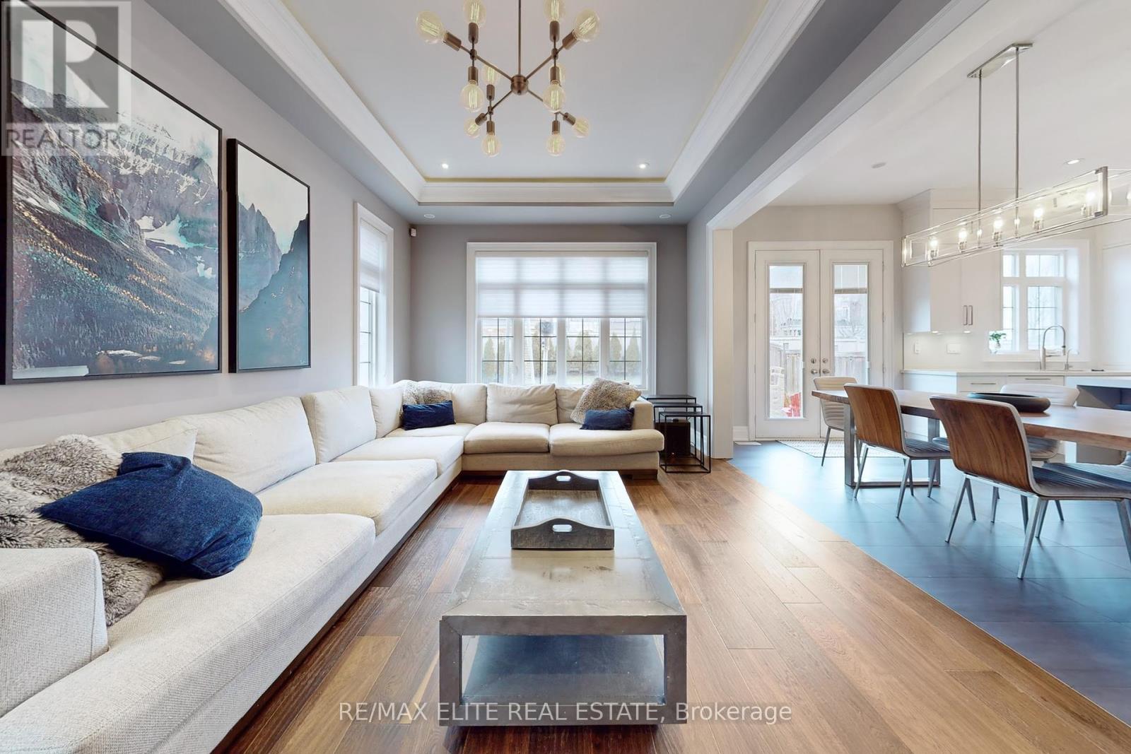 7 Colyton Court, Aurora (Aurora Grove), Ontario  L4G 6Z6 - Photo 8 - N12382795