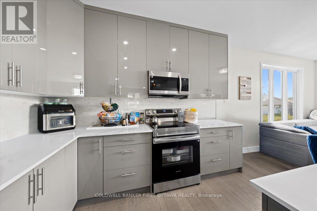 A & B - 25 Pennard Way, Ottawa, Ontario  K1T 4C1 - Photo 22 - X12382817