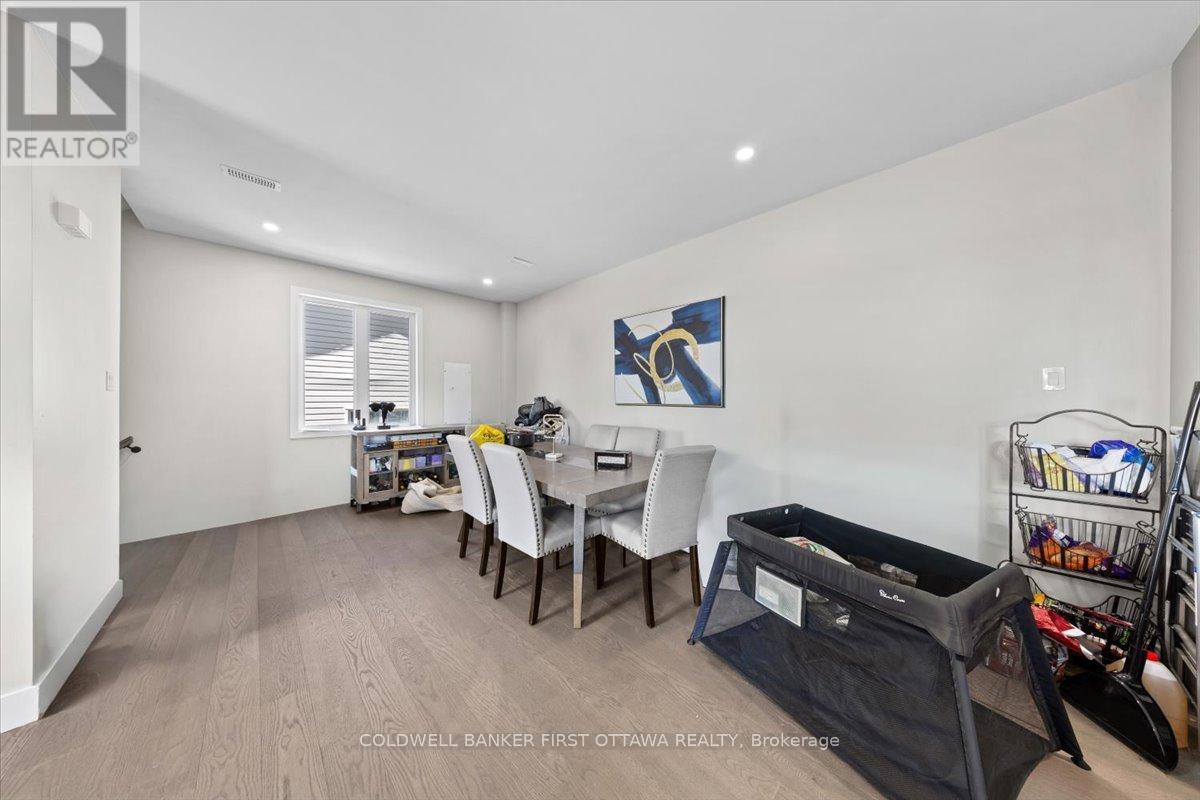 A & B - 25 Pennard Way, Ottawa, Ontario  K1T 4C1 - Photo 25 - X12382817