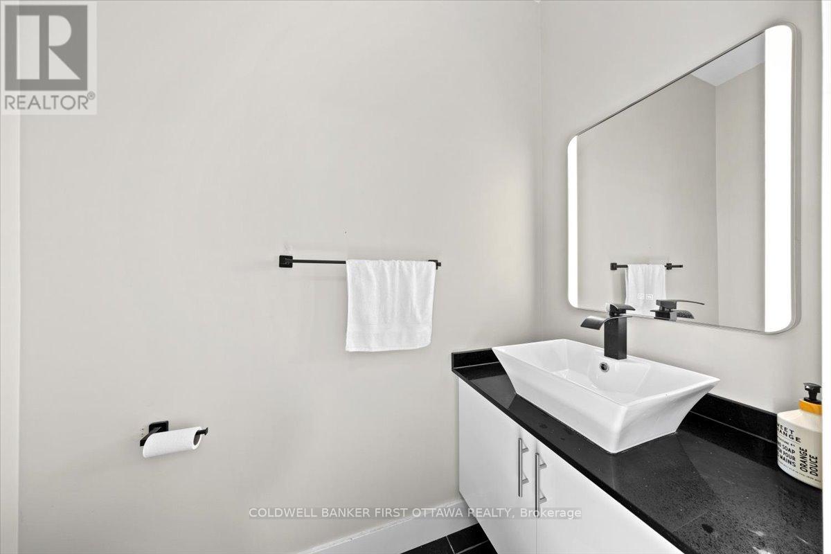 A & B - 25 Pennard Way, Ottawa, Ontario  K1T 4C1 - Photo 27 - X12382817