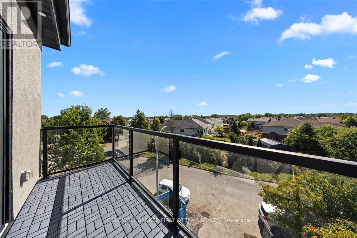A & B - 25 Pennard Way, Ottawa, Ontario  K1T 4C1 - Photo 31 - X12382817