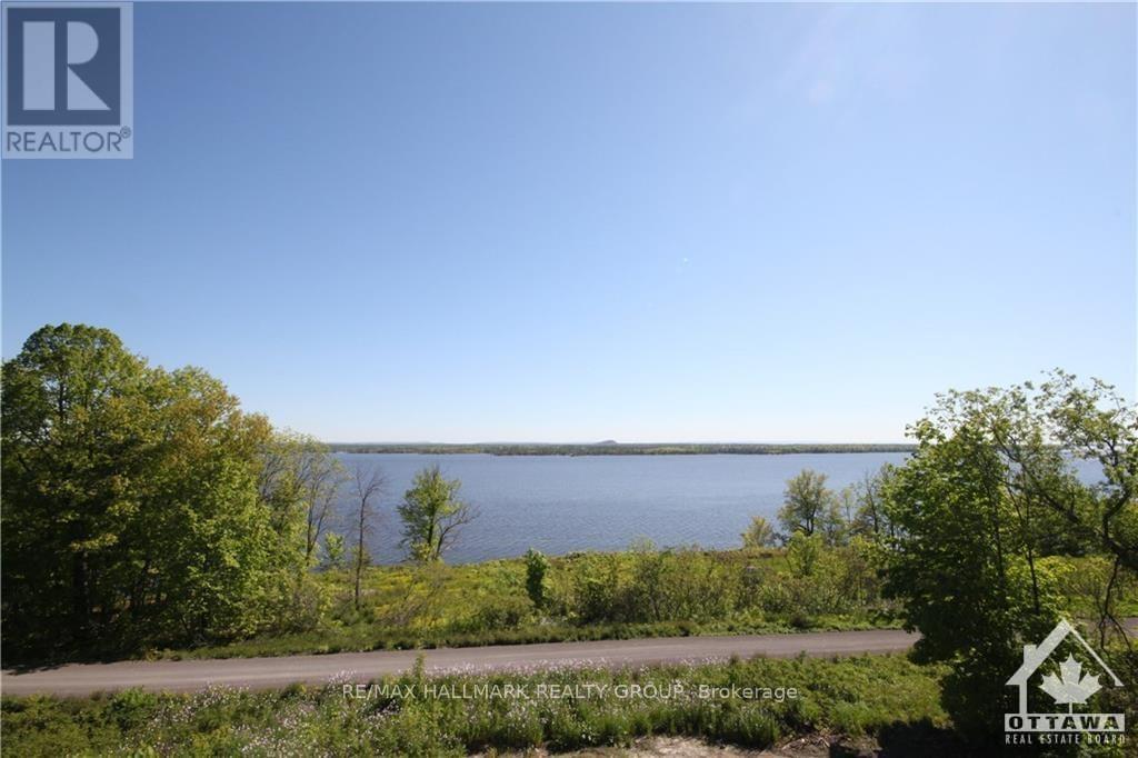 5 - 768 Usborne Street, Mcnab/braeside, Ontario  K0A 1G0 - Photo 2 - X12382821