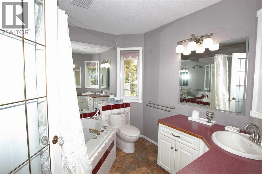 38472 Range Road 20, Rural Red Deer County, Alberta  T4E 2L6 - Photo 12 - A2254476