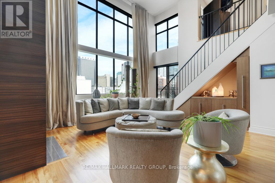 Ph2 - 364 Cooper Street, Ottawa, Ontario  K2P 2P3 - Photo 4 - X12379940