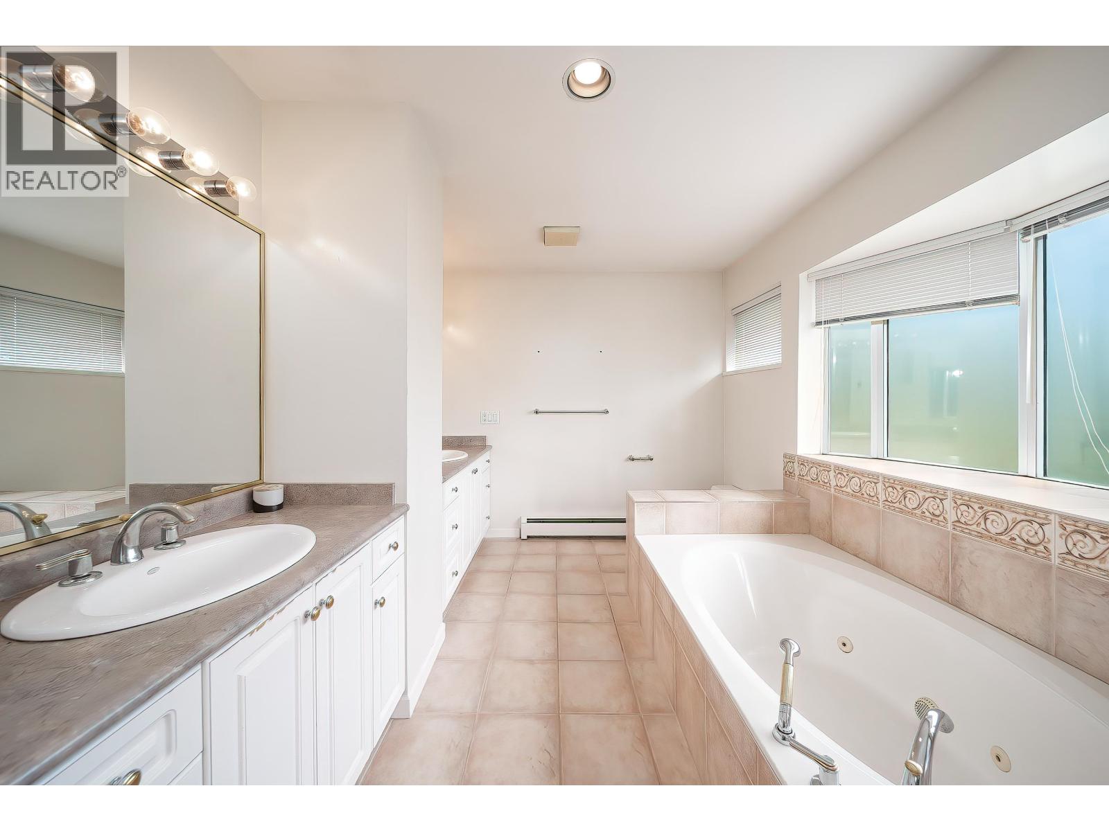 5619 Hankin Drive, Richmond, British Columbia  V7C 5N5 - Photo 21 - R3044042