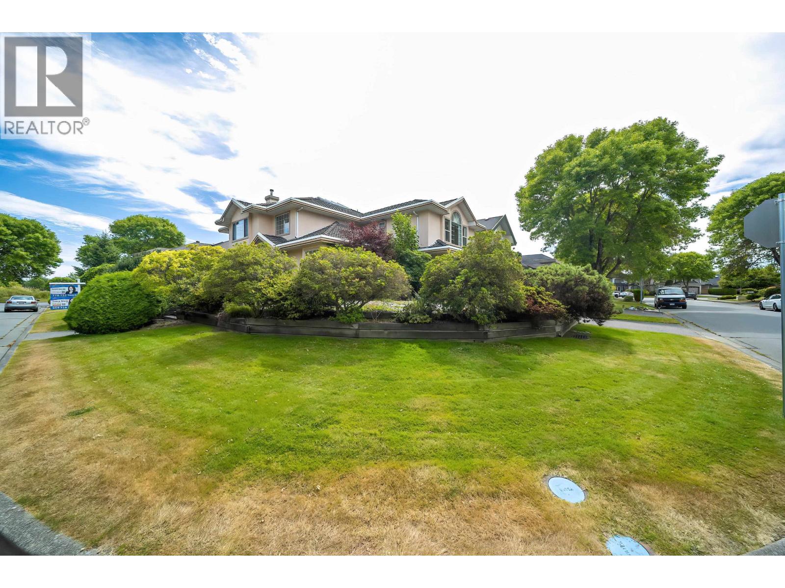 5619 Hankin Drive, Richmond, British Columbia  V7C 5N5 - Photo 3 - R3044042