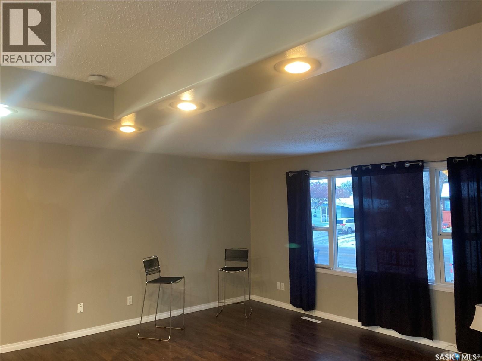 325 W Avenue N, Saskatoon, Saskatchewan  S7K 1N3 - Photo 3 - SK017526