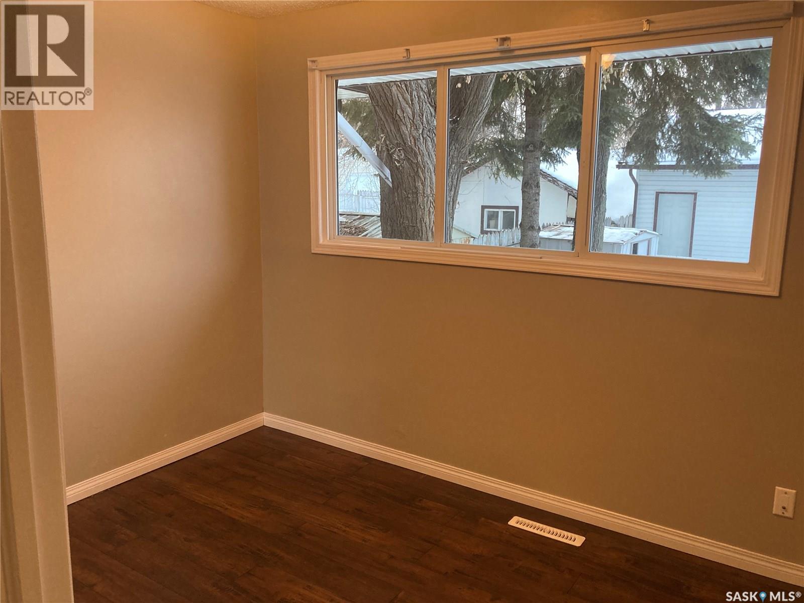 325 W Avenue N, Saskatoon, Saskatchewan  S7K 1N3 - Photo 5 - SK017526