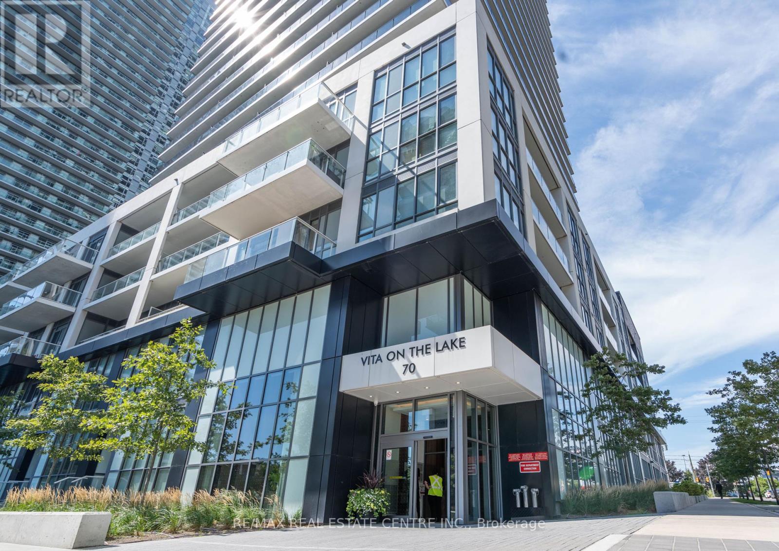 703 - 70 Annie Craig Drive, Toronto (Mimico), Ontario  M8V 0G2 - Photo 1 - W12382833
