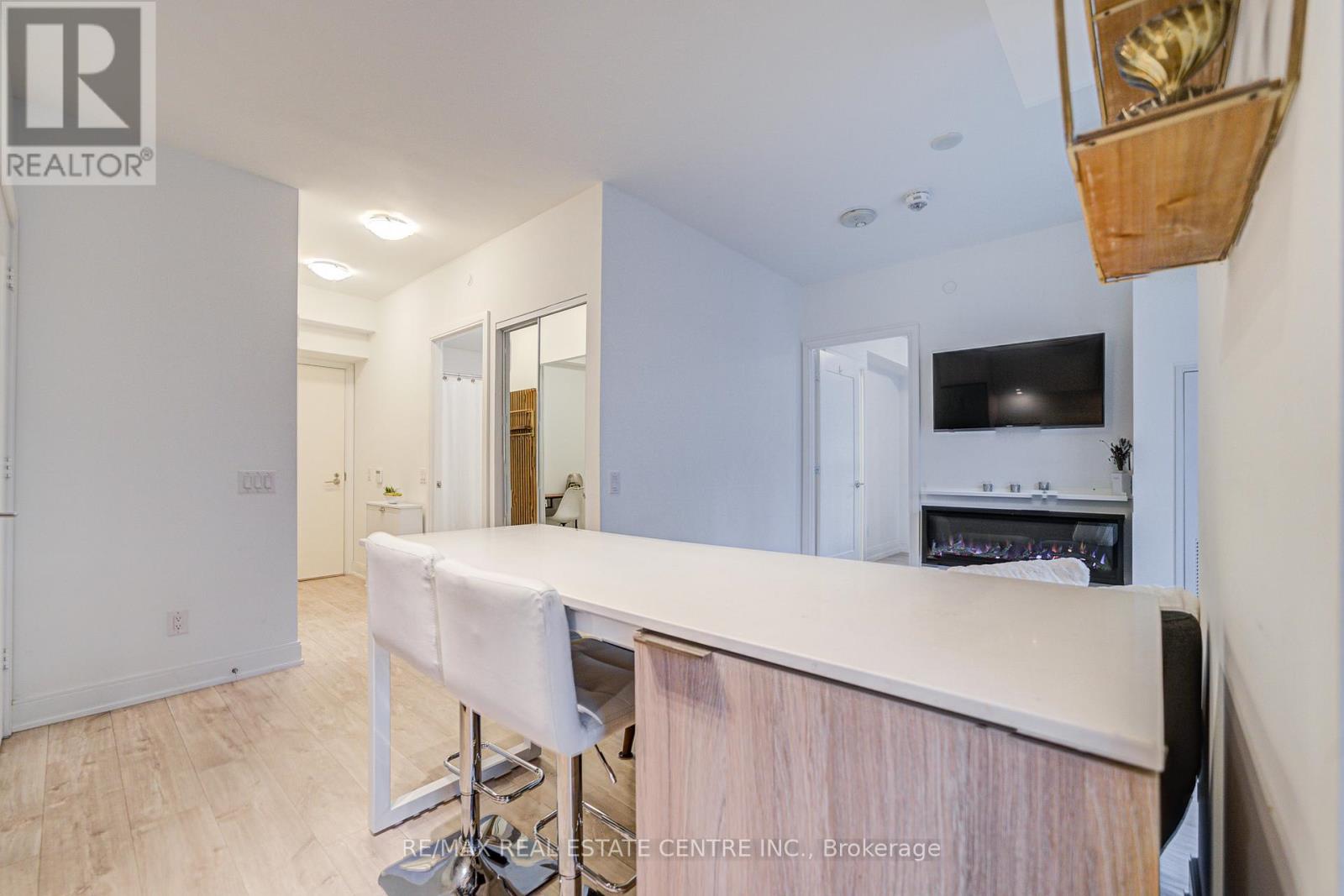 703 - 70 Annie Craig Drive, Toronto (Mimico), Ontario  M8V 0G2 - Photo 10 - W12382833
