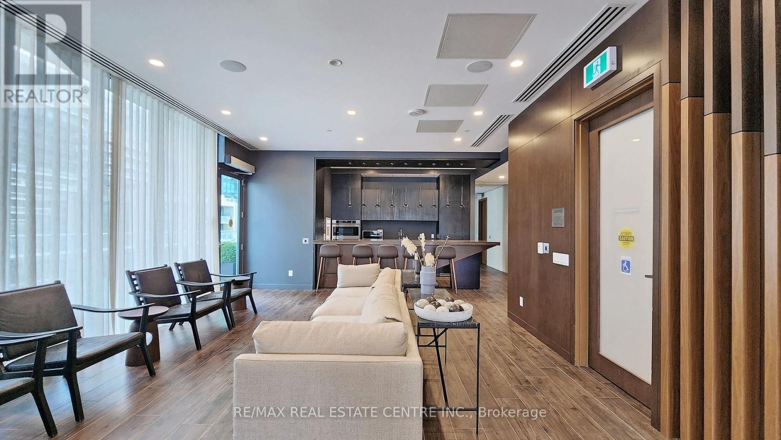 703 - 70 Annie Craig Drive, Toronto (Mimico), Ontario  M8V 0G2 - Photo 19 - W12382833