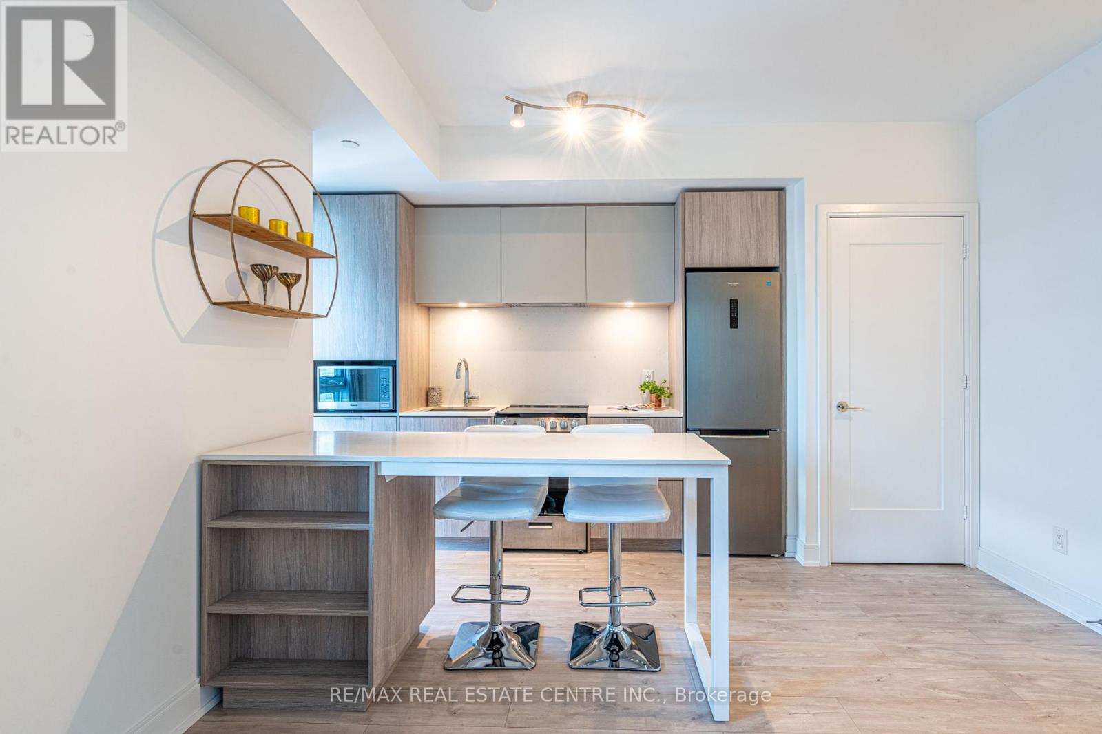 703 - 70 Annie Craig Drive, Toronto (Mimico), Ontario  M8V 0G2 - Photo 6 - W12382833