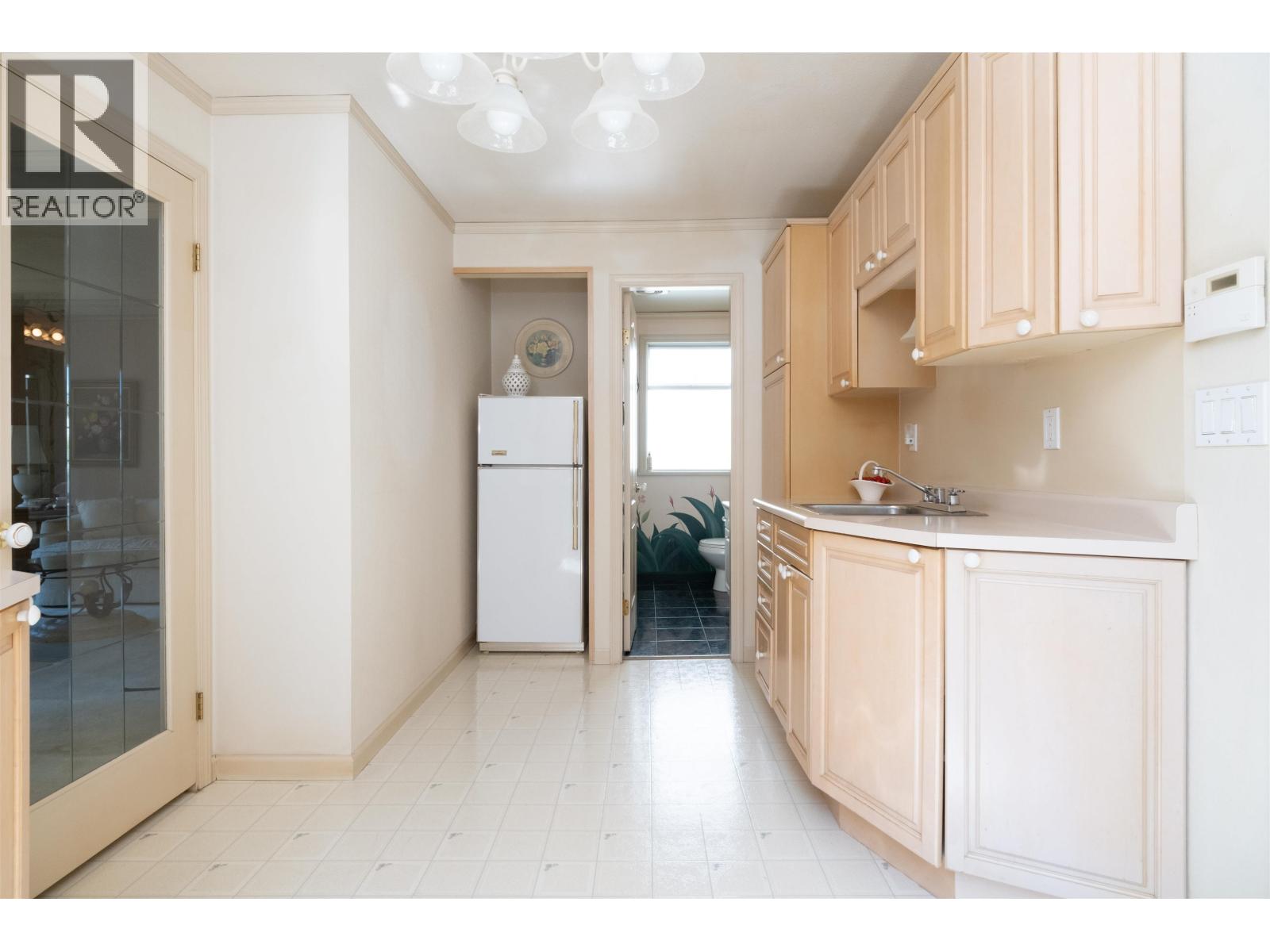 5020 Moss Street, Vancouver, British Columbia  V5R 3T7 - Photo 11 - R3044046