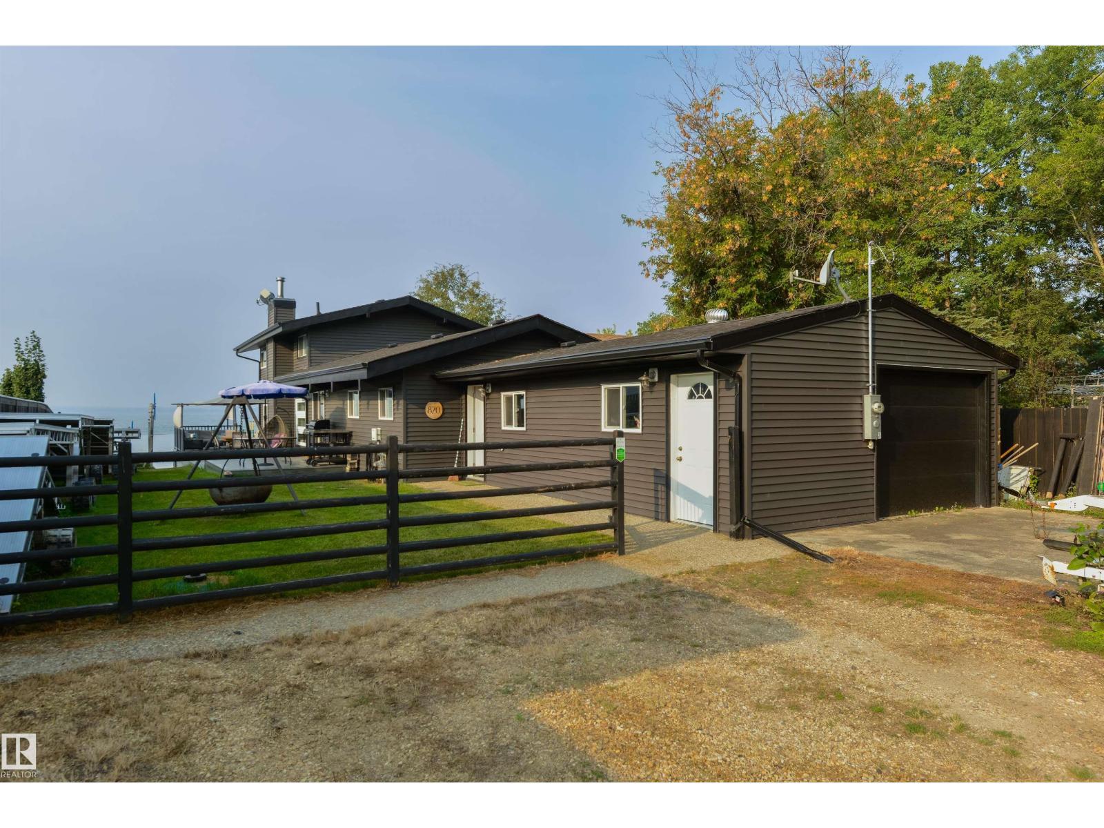 820 8 St, Rural Lac Ste. Anne County, Alberta  T0E 1A0 - Photo 2 - E4456127