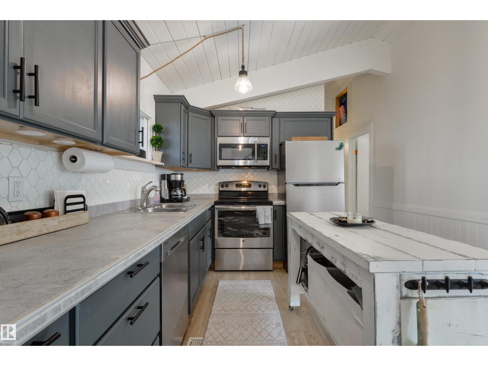 820 8 St, Rural Lac Ste. Anne County, Alberta  T0E 1A0 - Photo 46 - E4456127