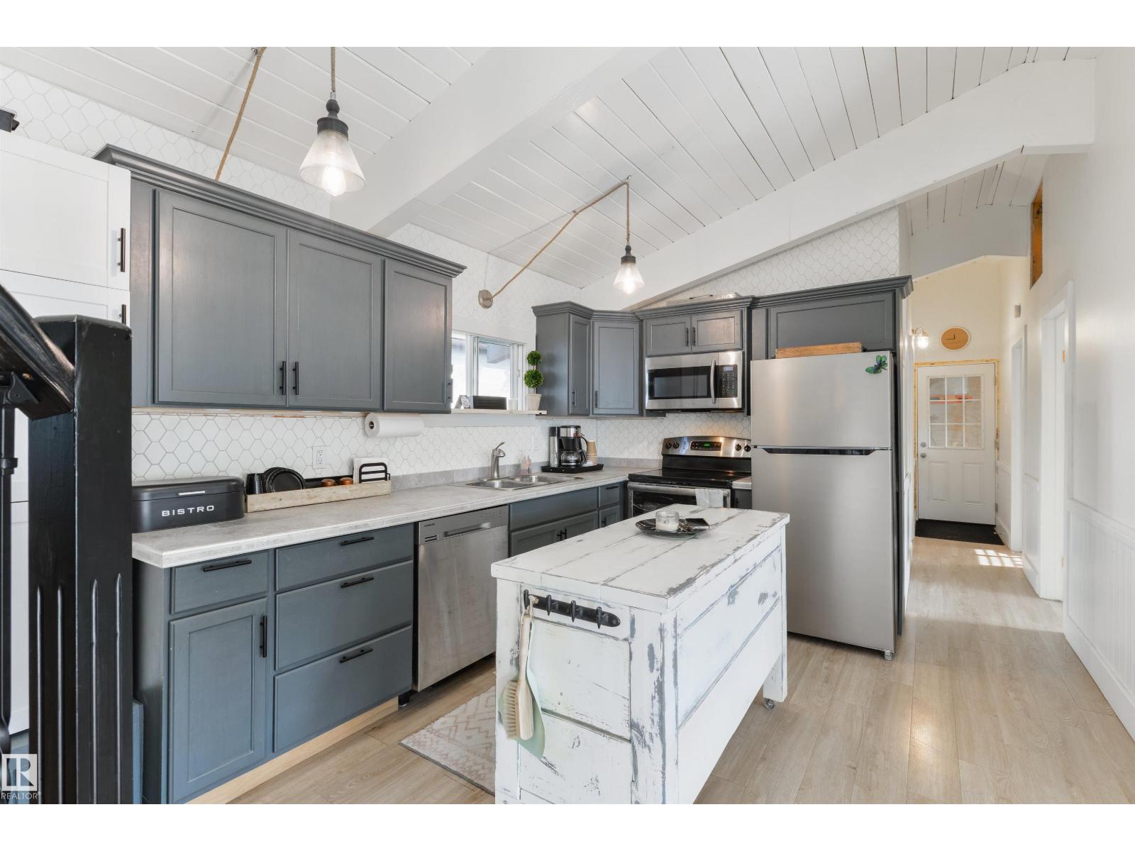 820 8 St, Rural Lac Ste. Anne County, Alberta  T0E 1A0 - Photo 24 - E4456127