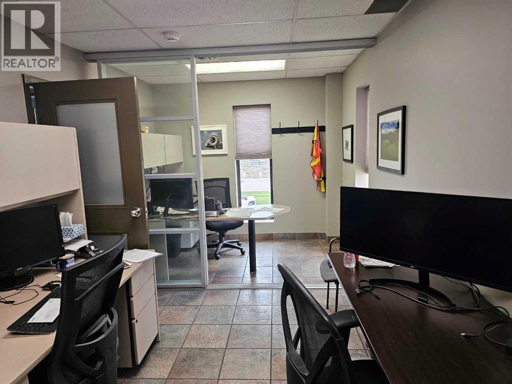 9415 44 Street Se, Calgary, Alberta  T2C 2P7 - Photo 45 - A2254481