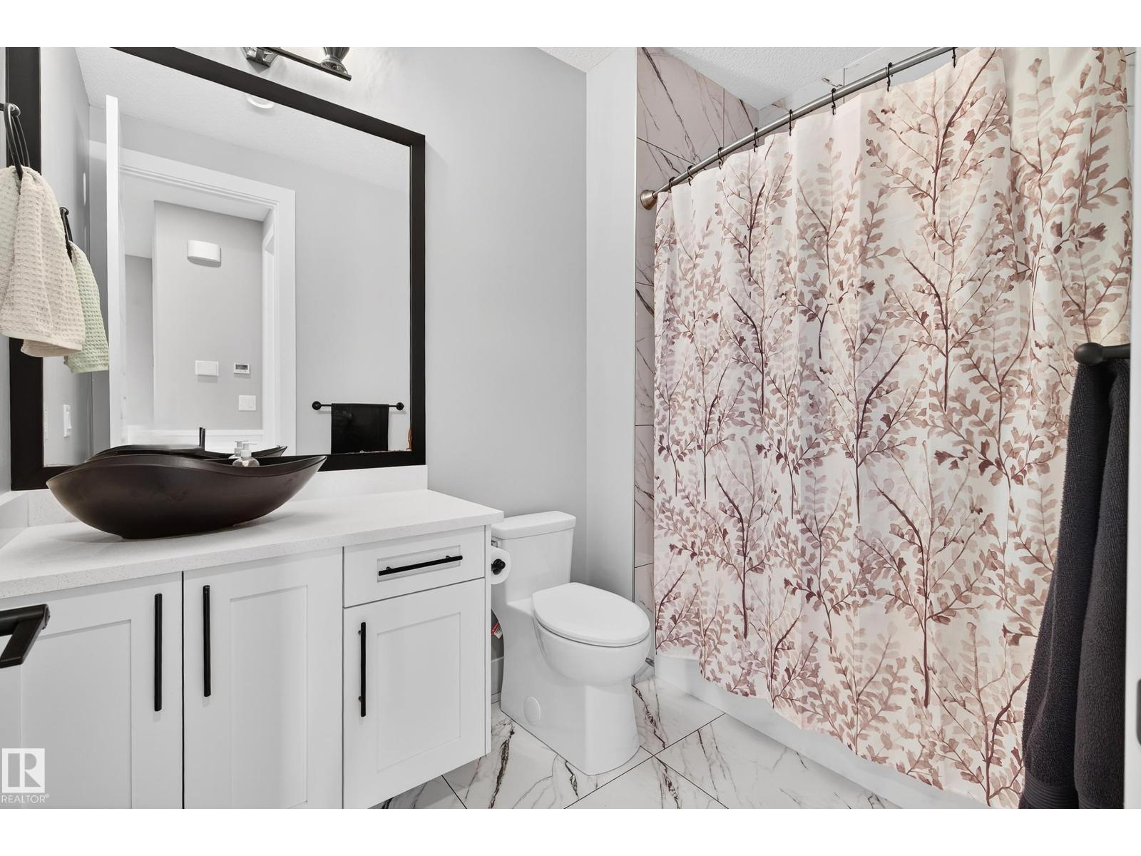 3912 Ginsburg Cr Nw, Edmonton, Alberta  T5T 4V1 - Photo 25 - E4456215