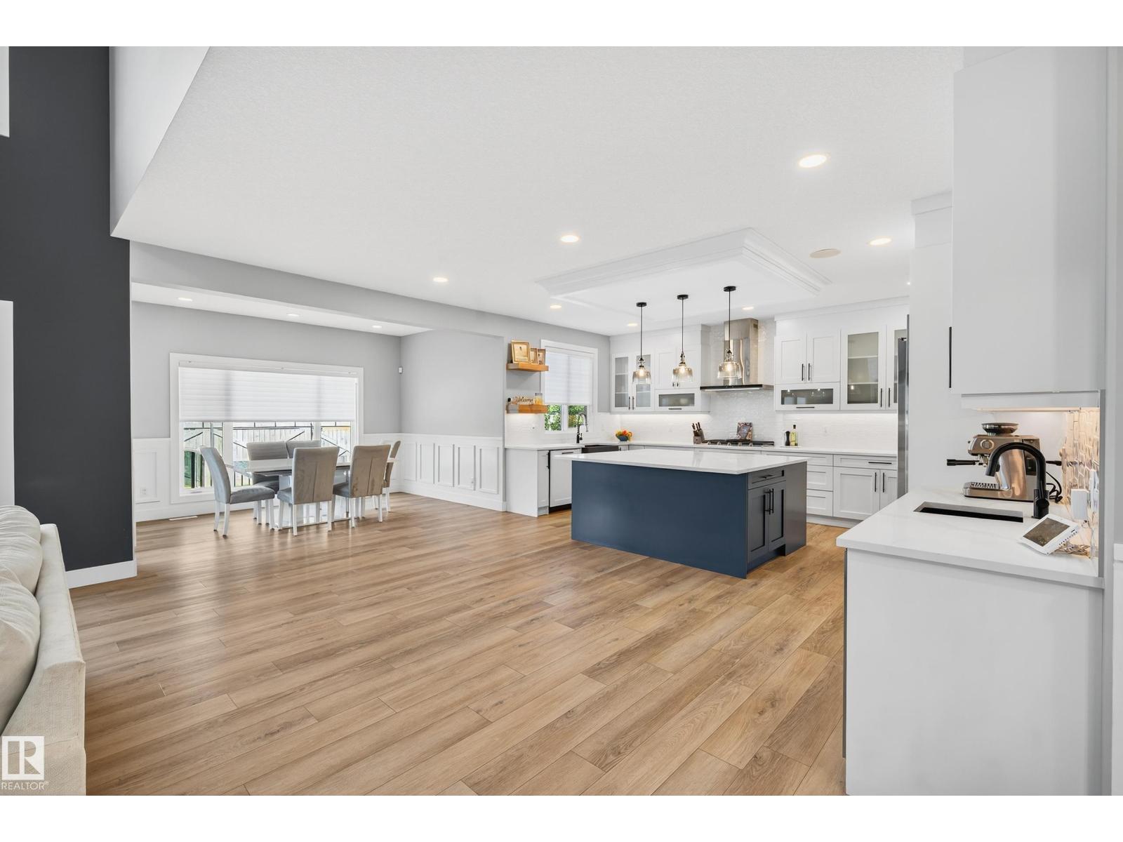 3912 Ginsburg Cr Nw, Edmonton, Alberta  T5T 4V1 - Photo 4 - E4456215