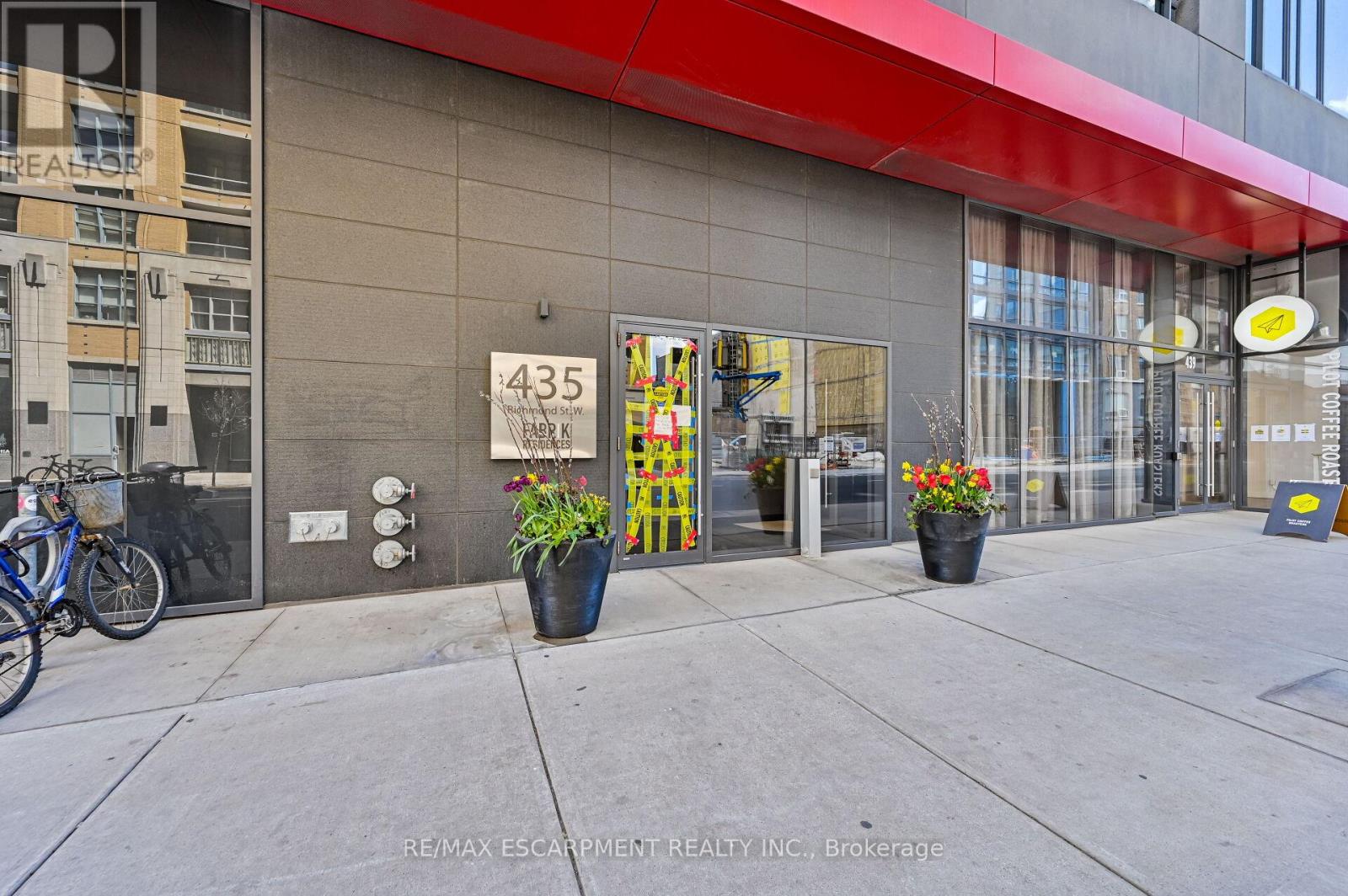 714 - 435 Richmond Street W, Toronto, Ontario  M5V 0N3 - Photo 2 - C12382862
