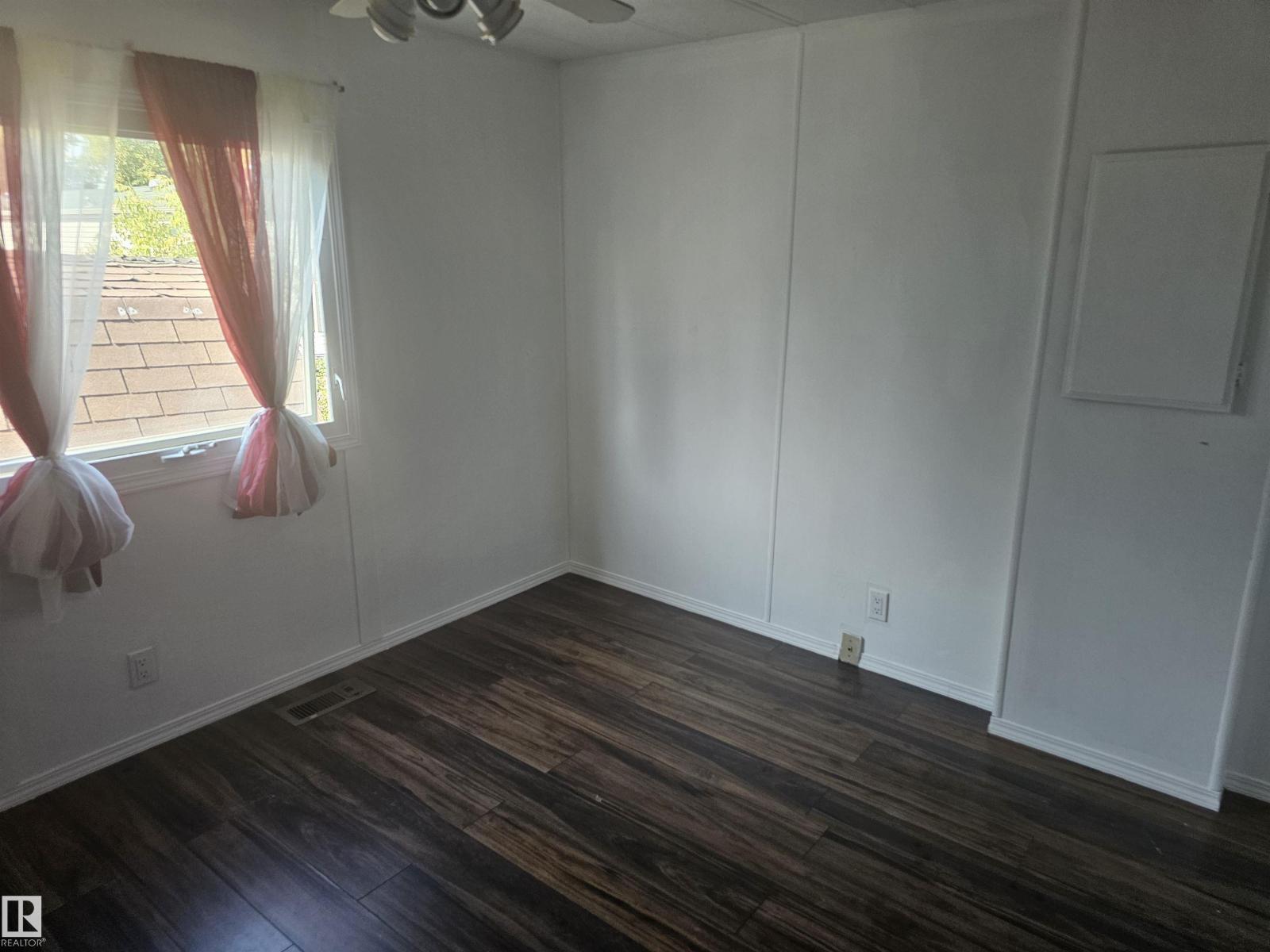 1121 Lakeland Vw, Sherwood Park, Alberta  T8H 1J7 - Photo 16 - E4456010