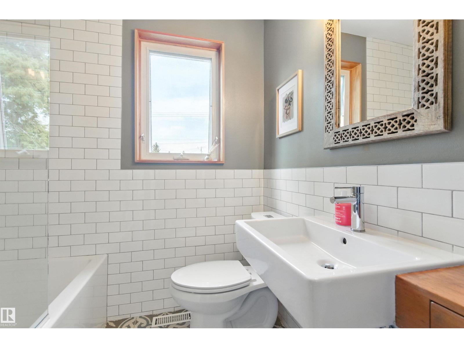 7744 86 Av Nw Nw, Edmonton, Alberta  T6C 1H8 - Photo 20 - E4456205