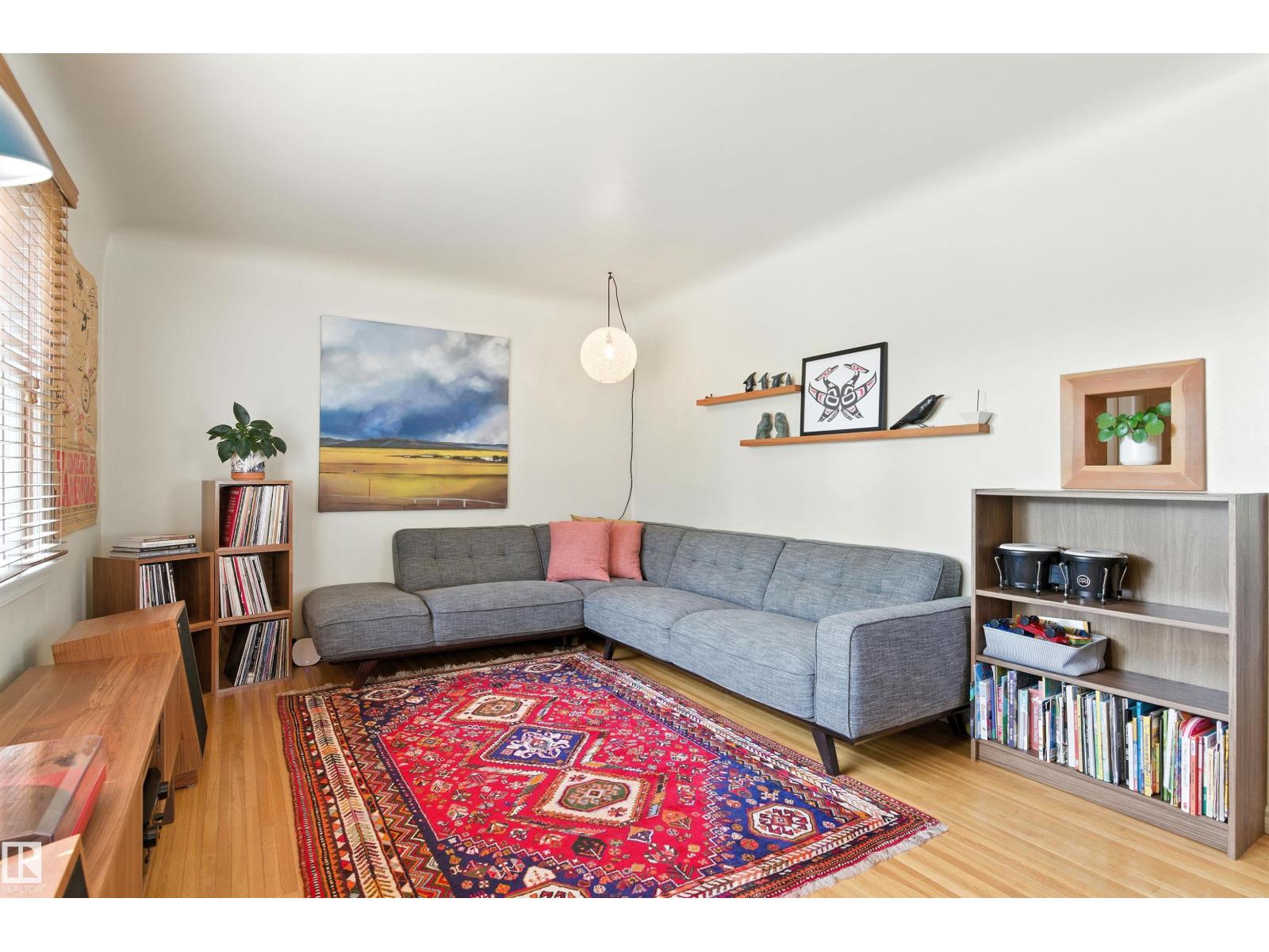 7744 86 Av Nw Nw, Edmonton, Alberta  T6C 1H8 - Photo 2 - E4456205