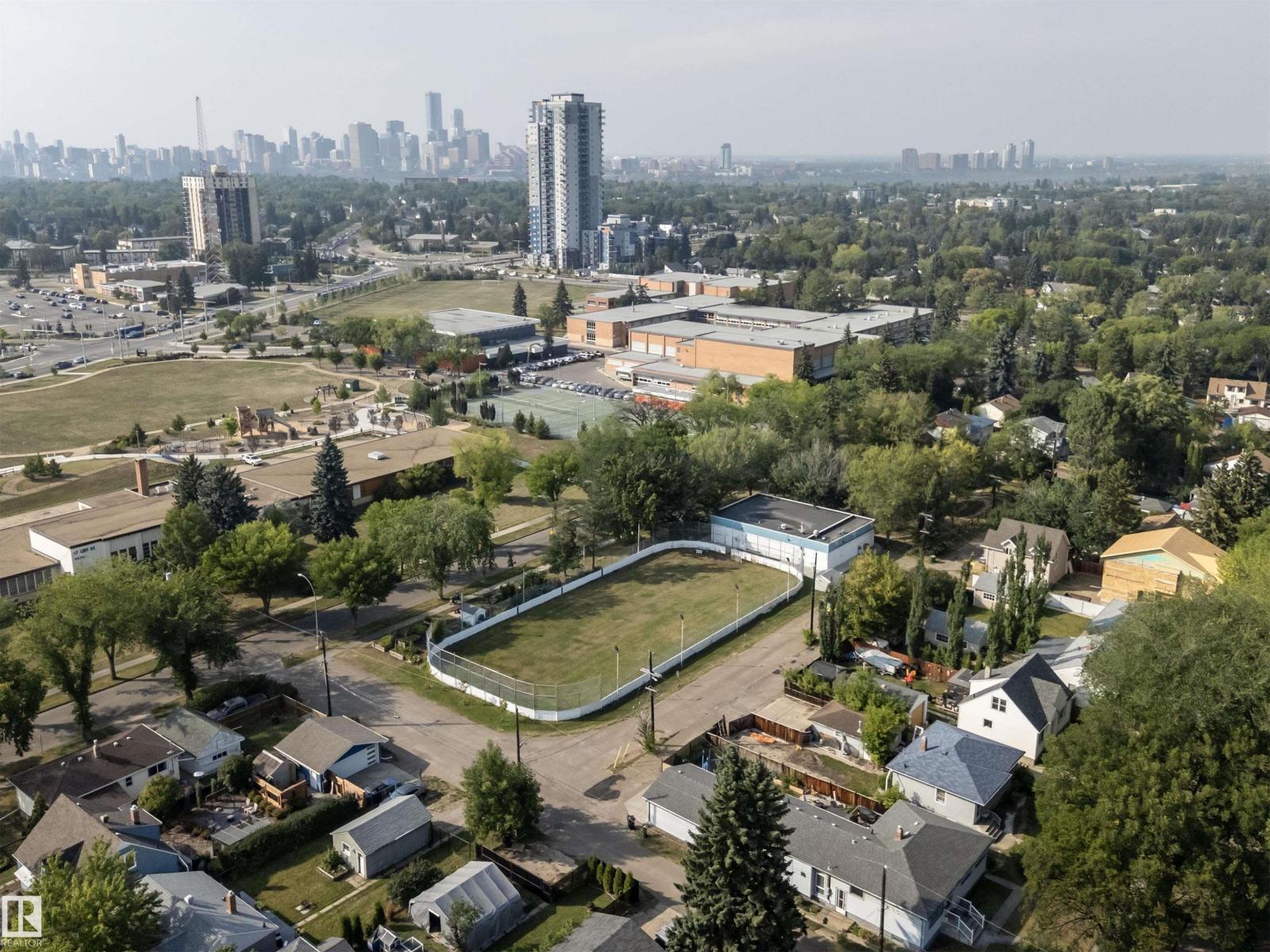 7744 86 Av Nw Nw, Edmonton, Alberta  T6C 1H8 - Photo 55 - E4456205