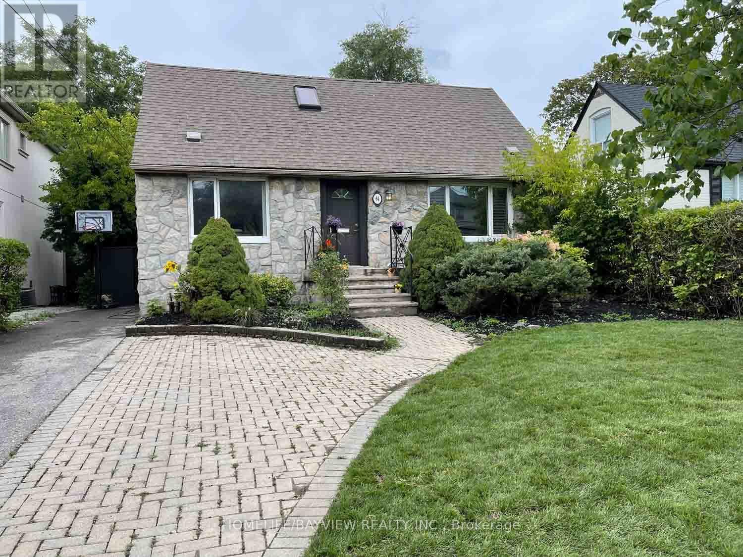 64 RIDGEVALE DRIVE, Toronto, Ontario