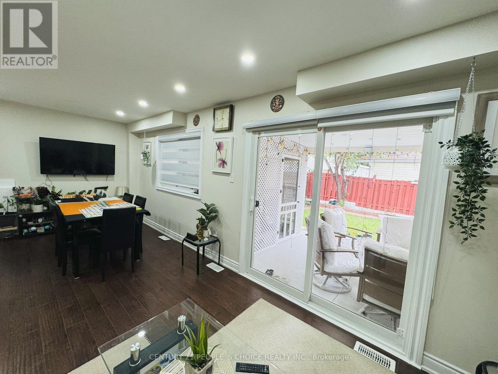 46 Hindquarter Court, Brampton, Ontario  L6S 2C4 - Photo 5 - W12382876