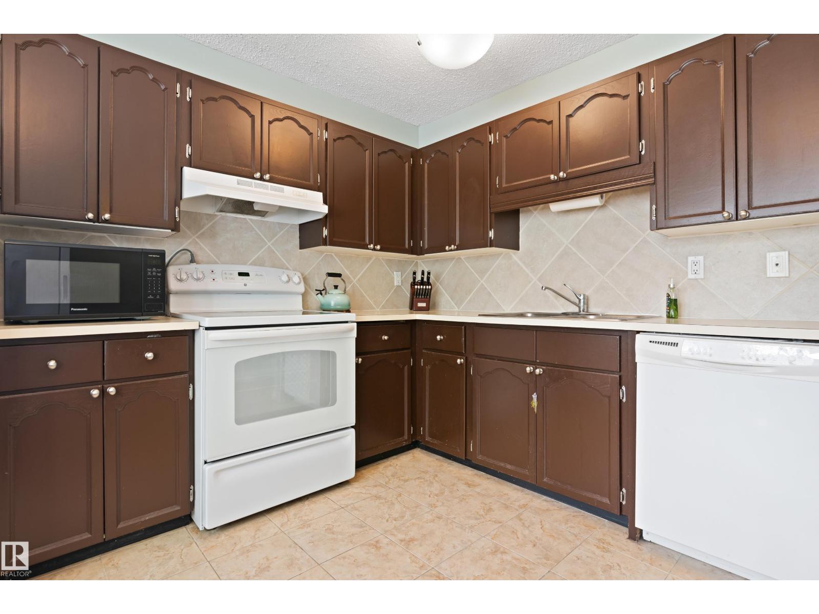 6163 38 Av Nw, Edmonton, Alberta  T6L 3Z5 - Photo 6 - E4456219