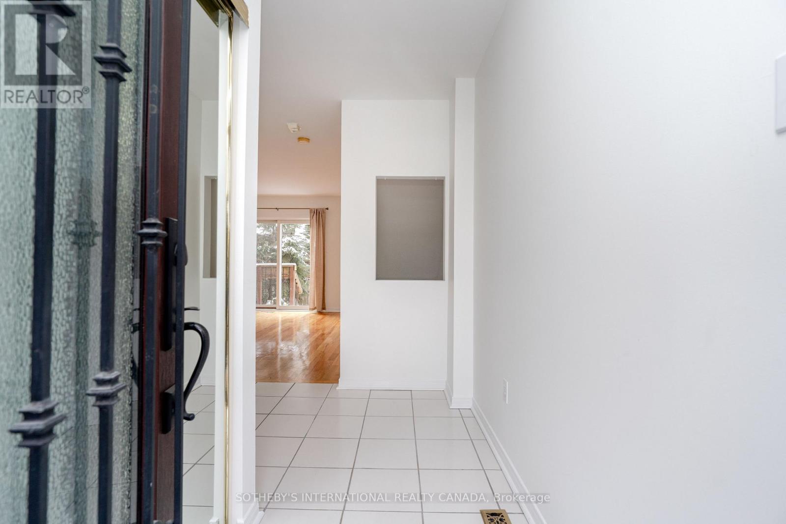 58a Poulett Street, Toronto, Ontario  M5A 1Z5 - Photo 6 - C12382887