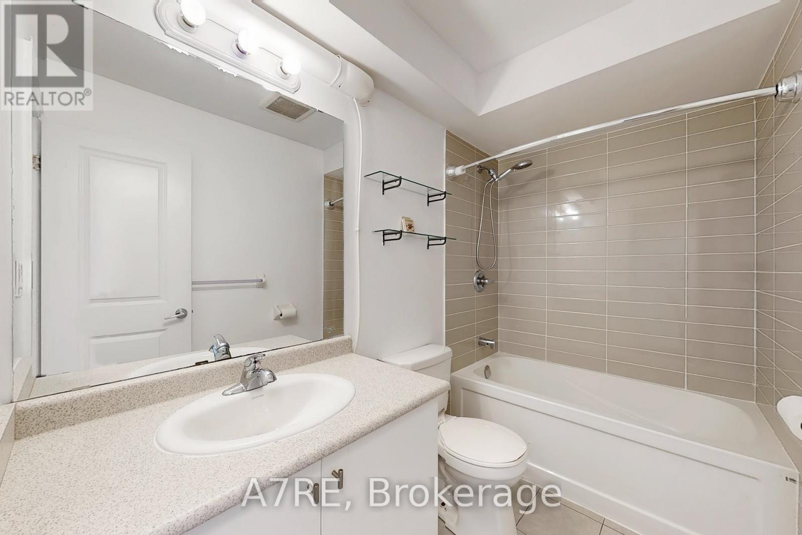 203 - 724 Sheppard Avenue W, Toronto, Ontario  M3H 2S8 - Photo 8 - C12382908