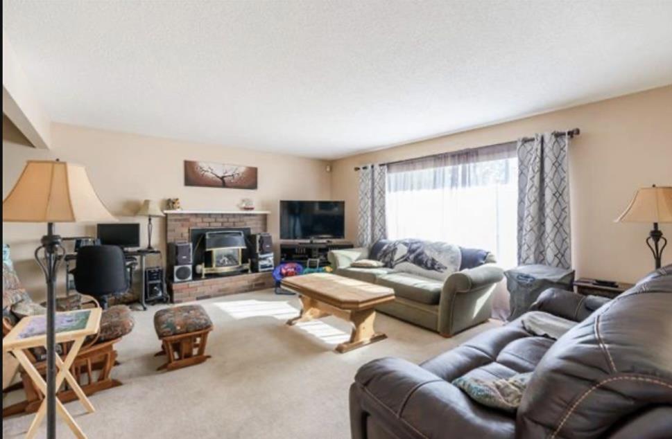 Property at 32393 EMERALD AVENUE image 3