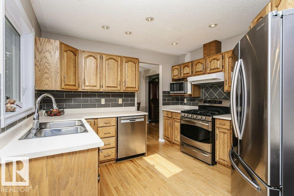 213 Burton Rd Nw, Edmonton, Alberta  T6R 1P8 - Photo 13 - E4456221