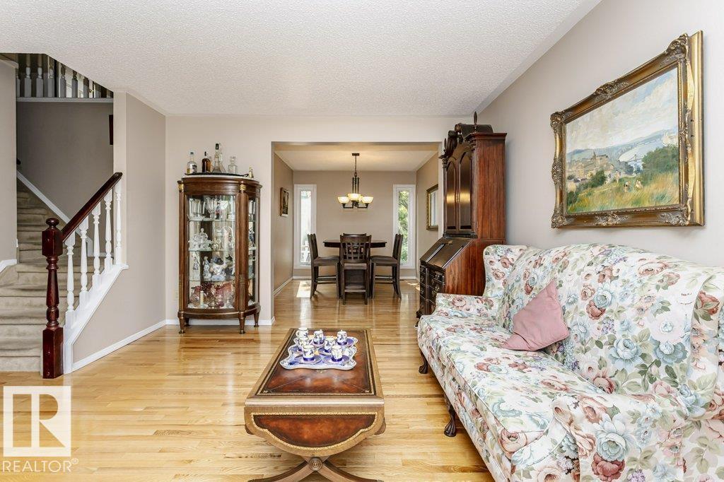 213 Burton Rd Nw, Edmonton, Alberta  T6R 1P8 - Photo 7 - E4456221