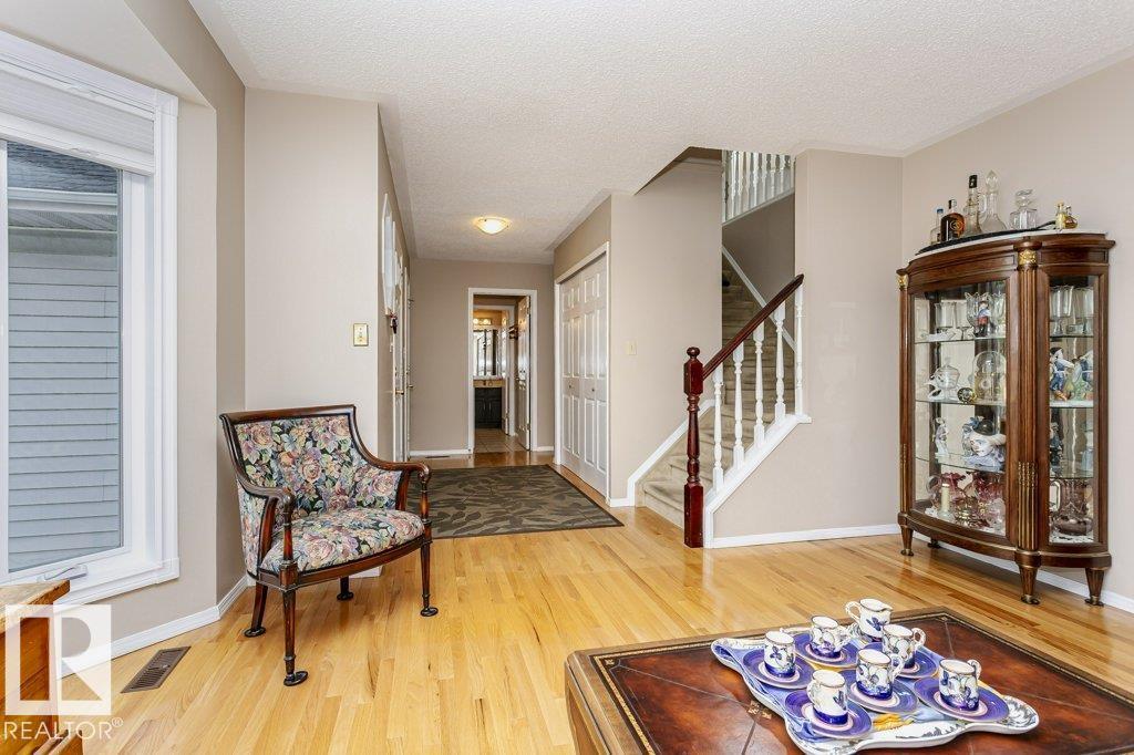 213 Burton Rd Nw, Edmonton, Alberta  T6R 1P8 - Photo 8 - E4456221