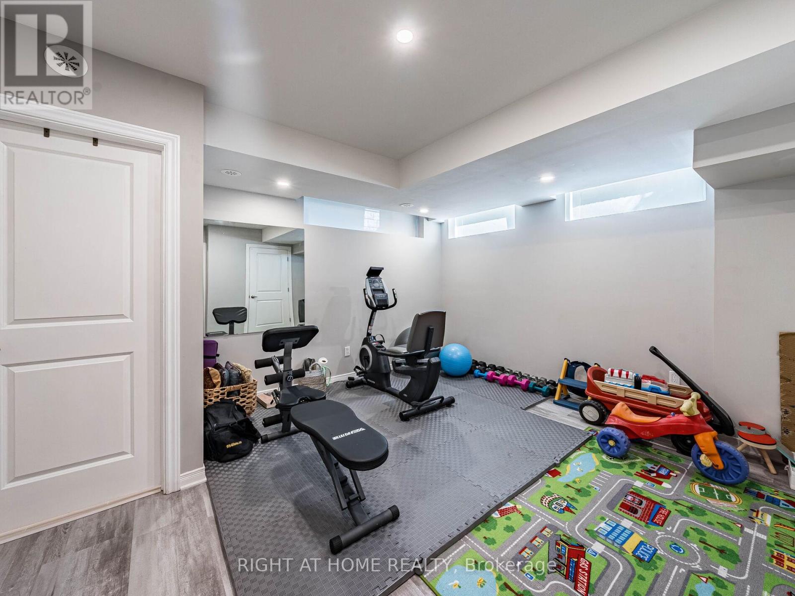 44 - 26 Applewood Lane, Toronto (Etobicoke West Mall), Ontario  M9C 0C1 - Photo 43 - W12382895
