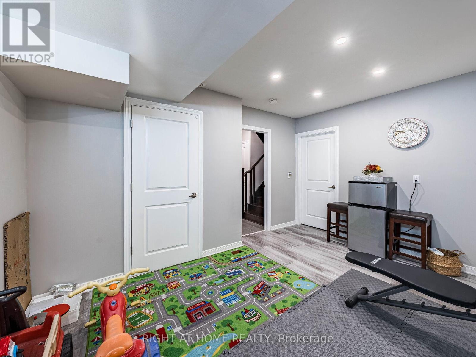 44 - 26 Applewood Lane, Toronto (Etobicoke West Mall), Ontario  M9C 0C1 - Photo 45 - W12382895